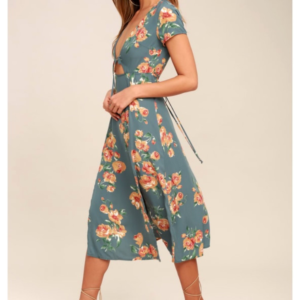 NWOT Lulus dusty sage floral cut out midi dress